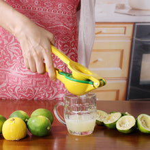 Load image into Gallery viewer, Aluminium Lemon Lime Squeezer